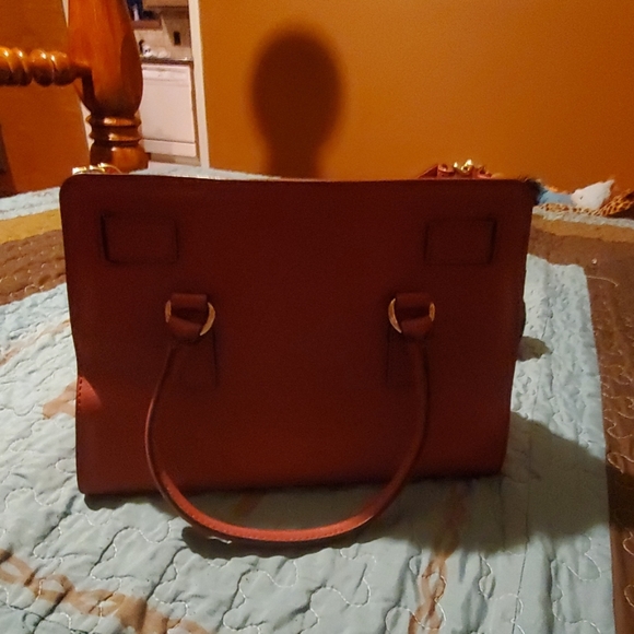 Tote - Picture 2 of 7